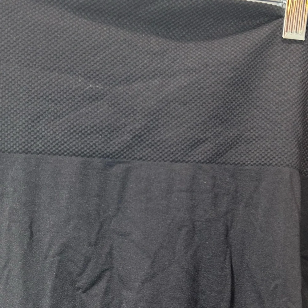 Zenana Outfitters Leggings. Size Large/X Large.  Black - Picture 3 of 9